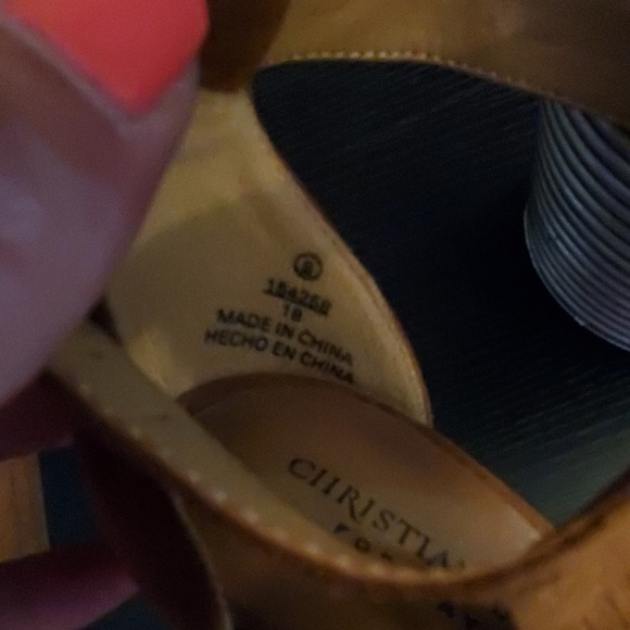 Heels - Picture 3 of 5